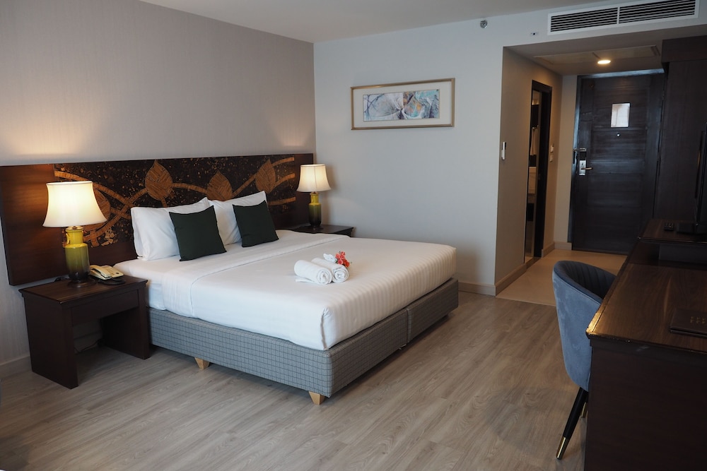 Deluxe Empress King Room photo 3