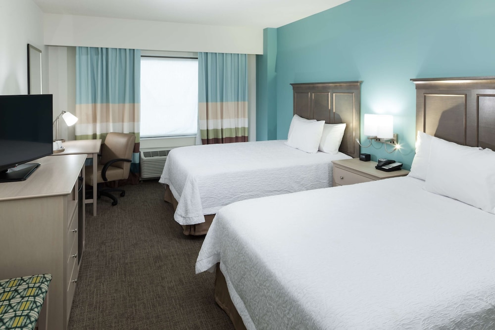 Room, 2 Queen Beds, Accessible, City View (Hearing)