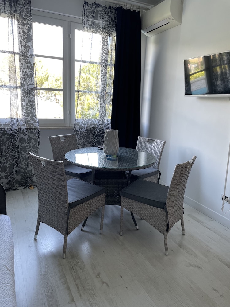 Panoramic Condo photo 2