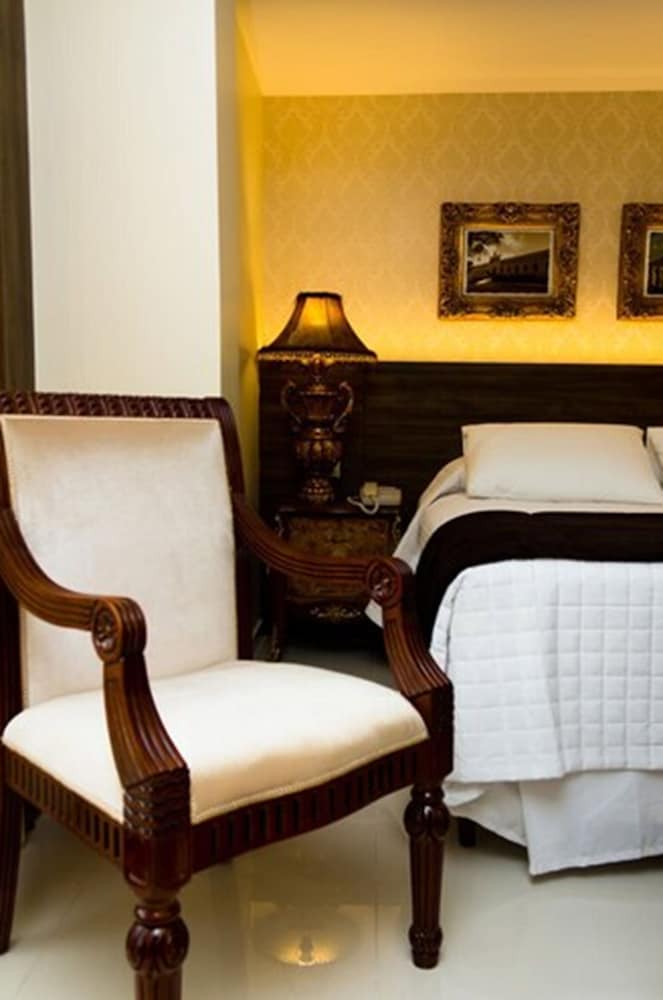 Suite, 1 Queen Bed, Balcony, Oceanfront - Photo 10