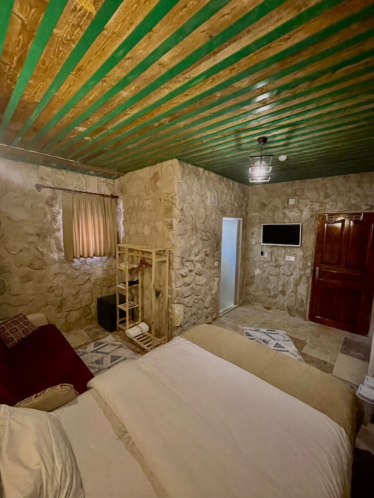 Standard Room photo 3