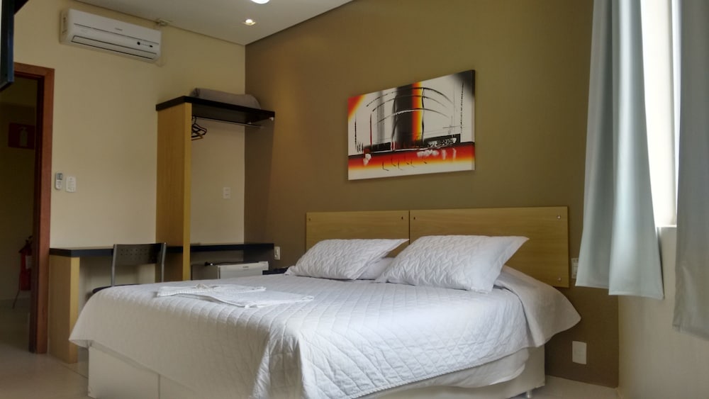 Business Suite, 1 Bedroom, Non Smoking, Mountain View photo 3