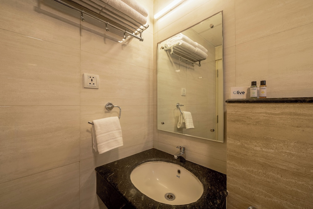 Standard Suite - Photo 2