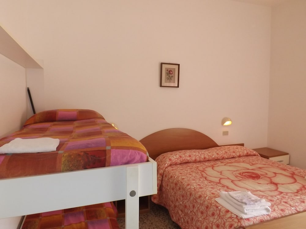 Standard Quadruple Room photo 1