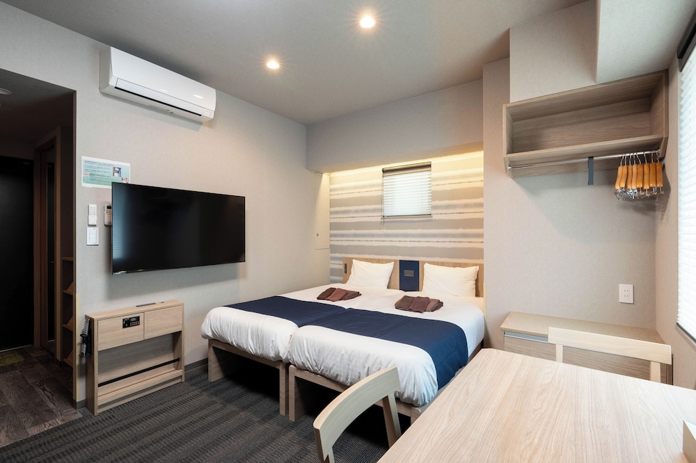 Classic Quadruple Room