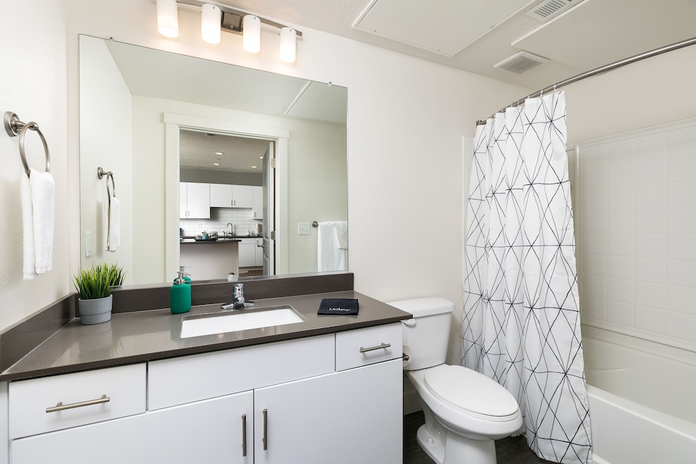 Signature Apartment, 1 Bedroom, Non Smoking, Kitchen photo 3