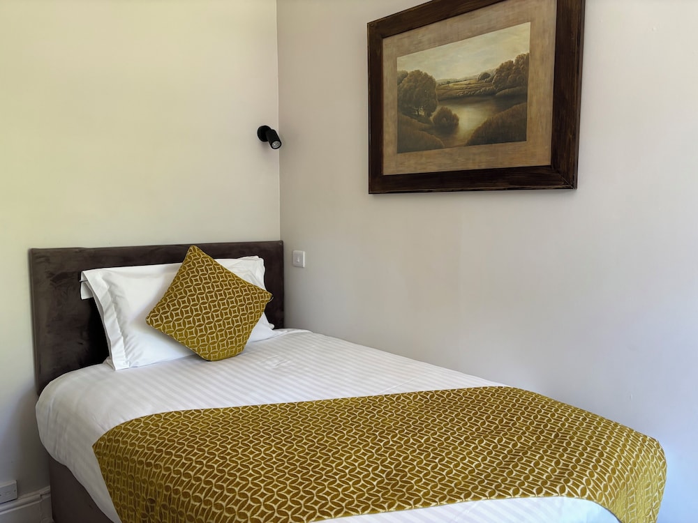 Classic Single Room (With Spa Access)