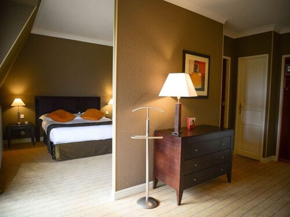 Executive Room - Photo 2