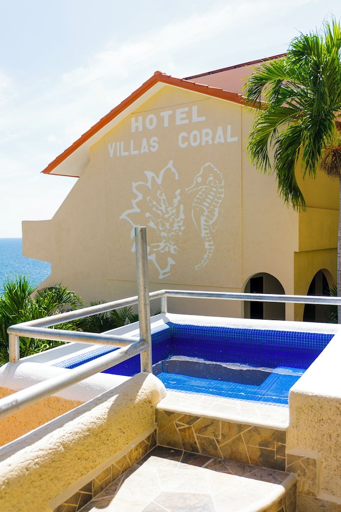 Premium Villa, Pets Not Allowed - Photo 3