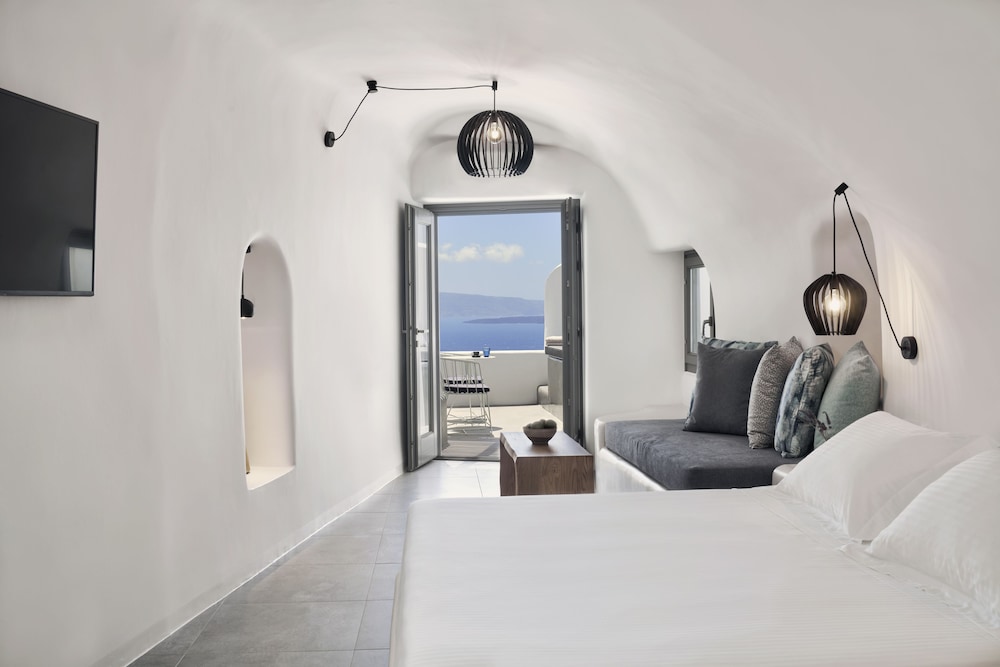 Superior Suite, 1 Bedroom, Jetted Tub, Sea View