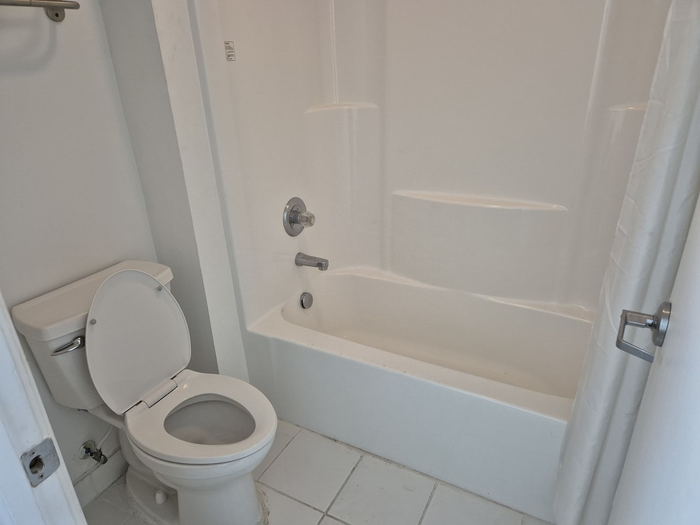Suite, 2 Queen Beds - Photo 3