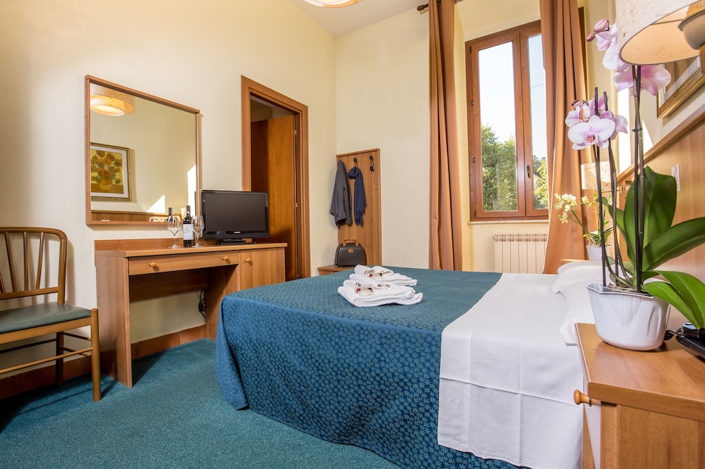 Superior Double or Twin Room photo 2