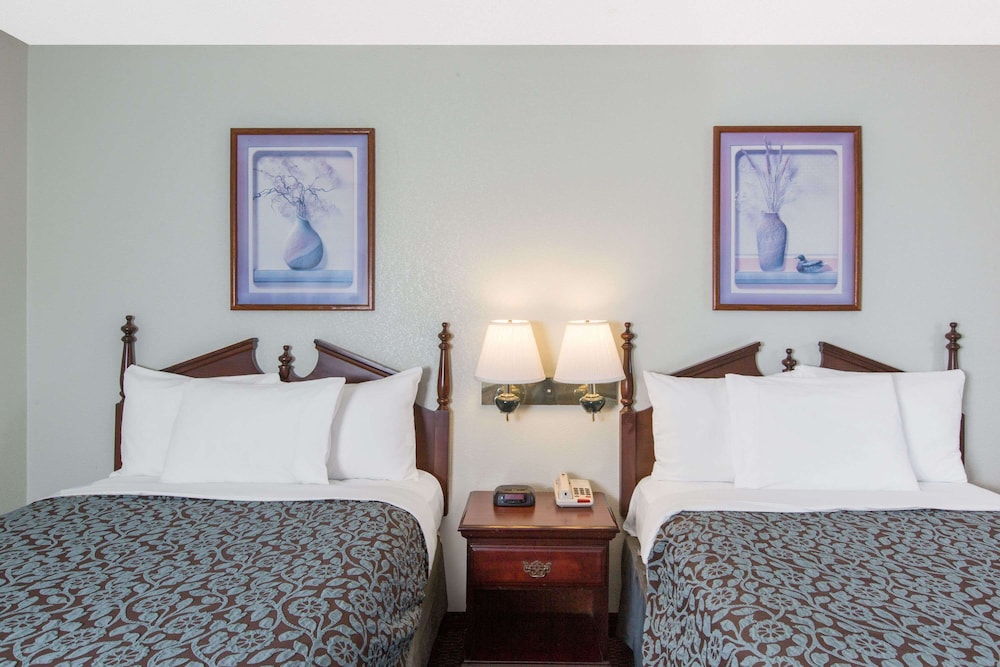Double Room, 2 Double Beds