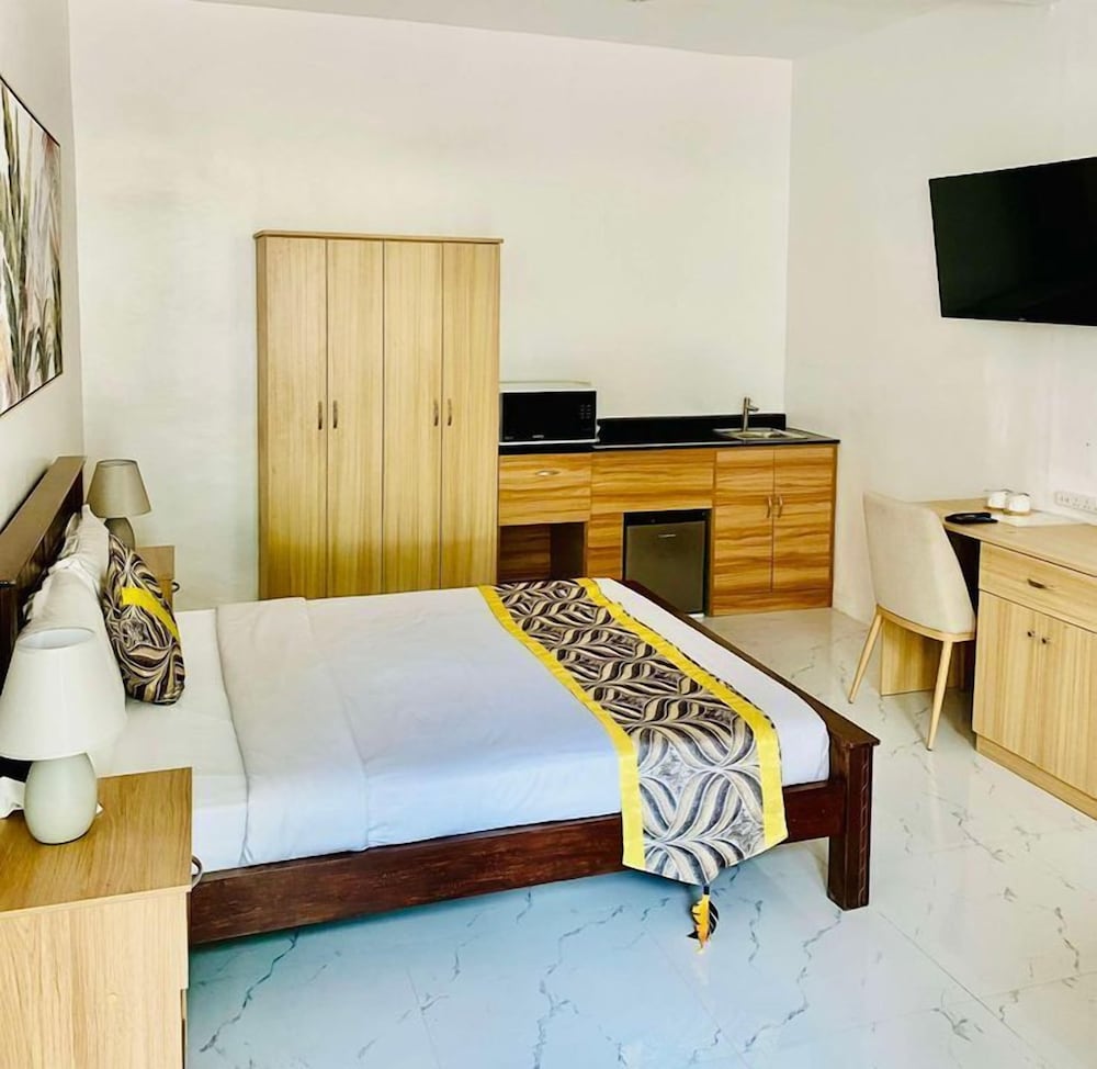Junior Studio Suite