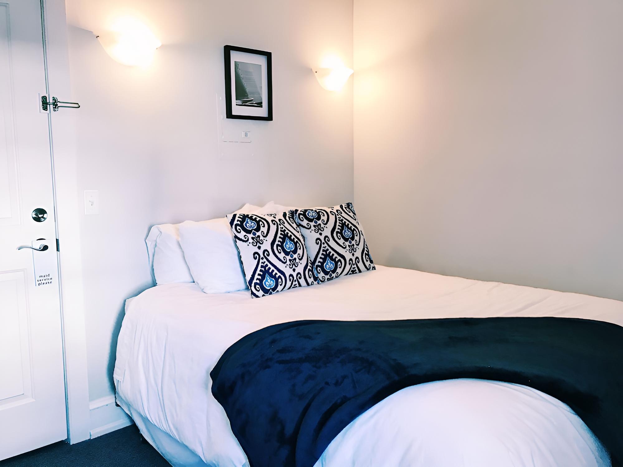 Classic Room, 1 Double Bed, Private Bathroom (05) Full with Private Bath) photo 1