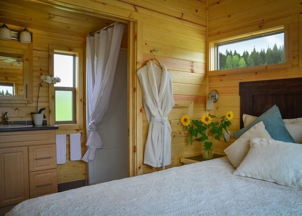 Cabin photo 2