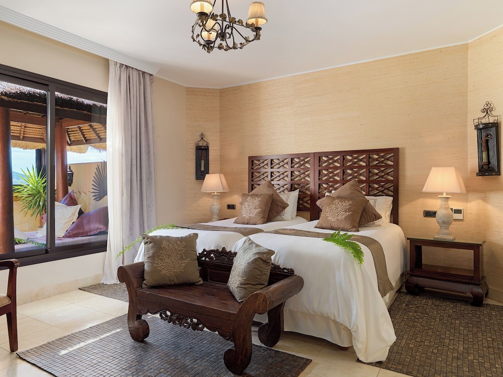 2 bedroom Princess Villa (with private heated pool)