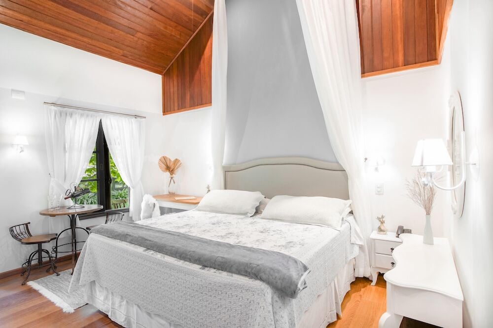 Deluxe Chalet photo 2