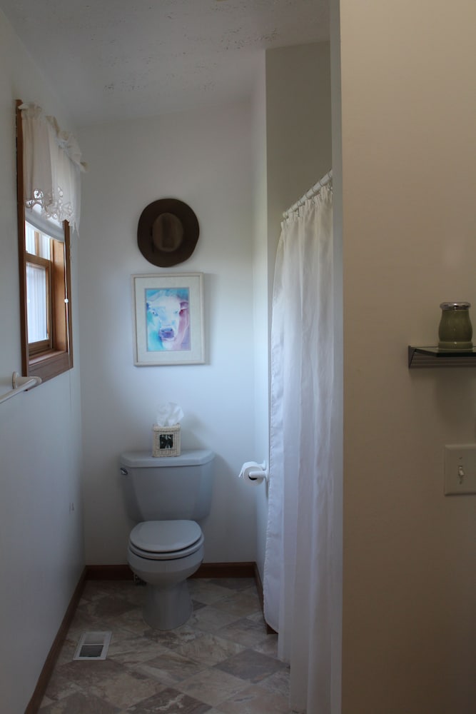 Room, Non Smoking, Private Bathroom (Wild Rose Room) photo 3