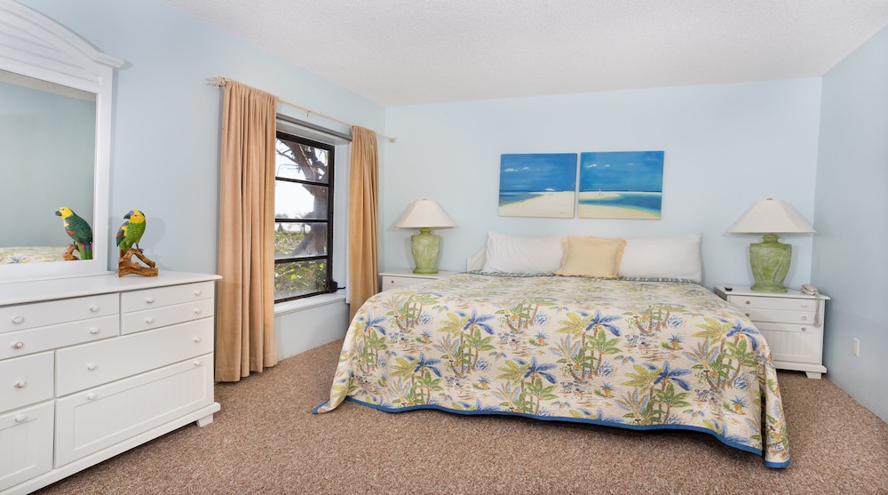 Condo, 2 Bedrooms photo 1