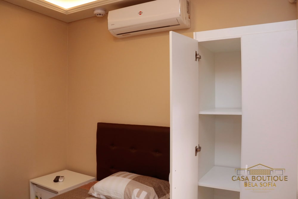 Standard Room photo 2