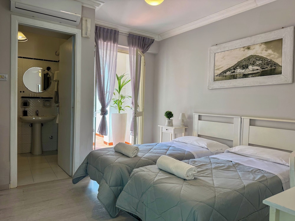 Family Quadruple Room