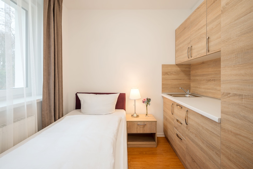 Basic Triple Room, 3 Twin Beds photo 3