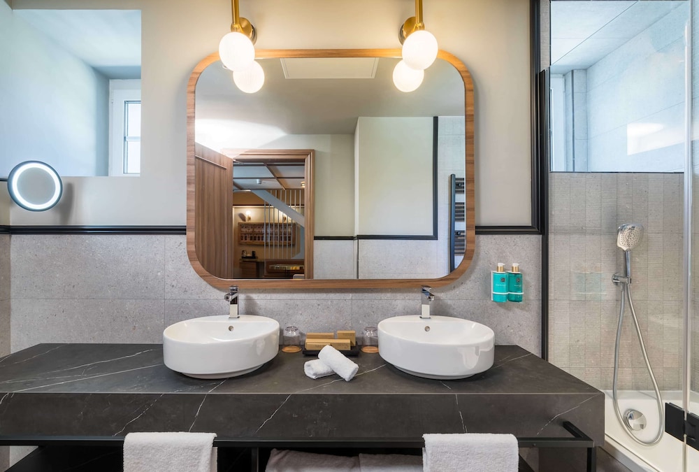Suite (Duplex) - Photo 4