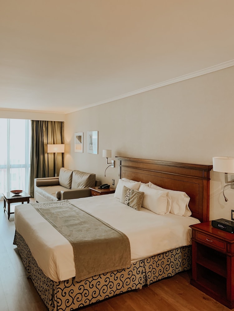 Deluxe Room, 1 King Bed, Jetted Tub