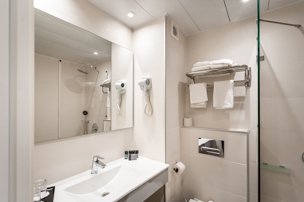 Superior Room - Photo 9