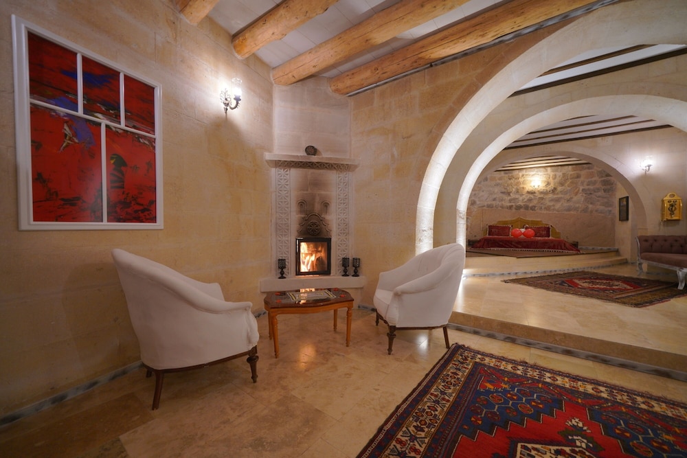 Panoramic Suite - Photo 8