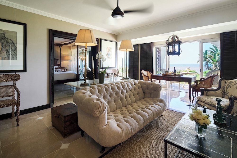 Luxury Sea Facing Suite - Photo 16