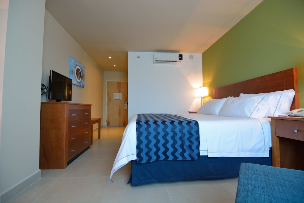 Standard Room, 1 King Bed, Sea View