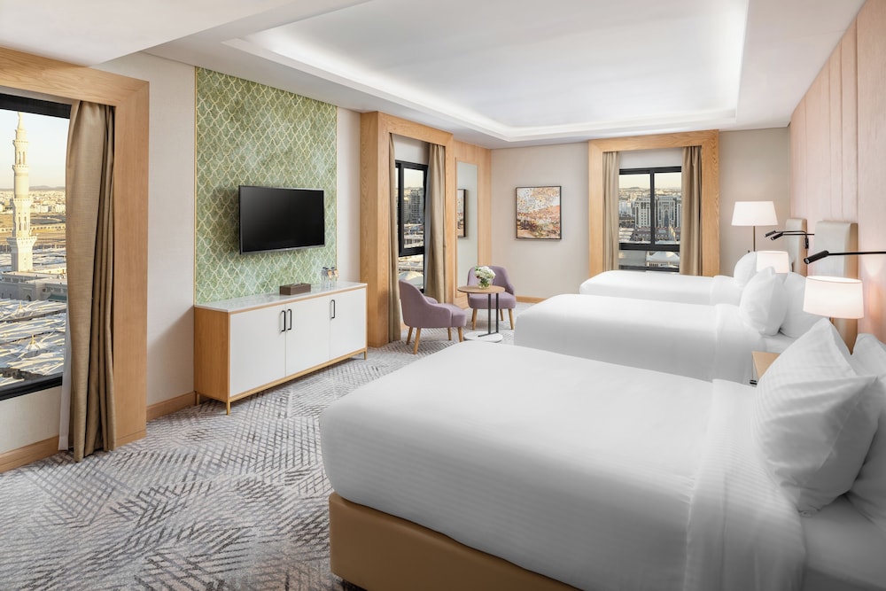 Suite, 4 Bedrooms