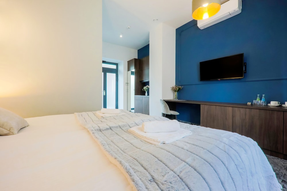 Classic Double or Twin Room - Photo 1