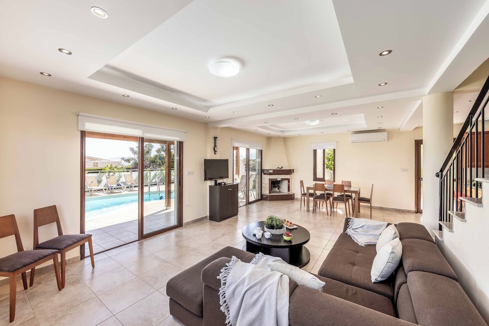 Villa (3 Bedrooms) photo 3