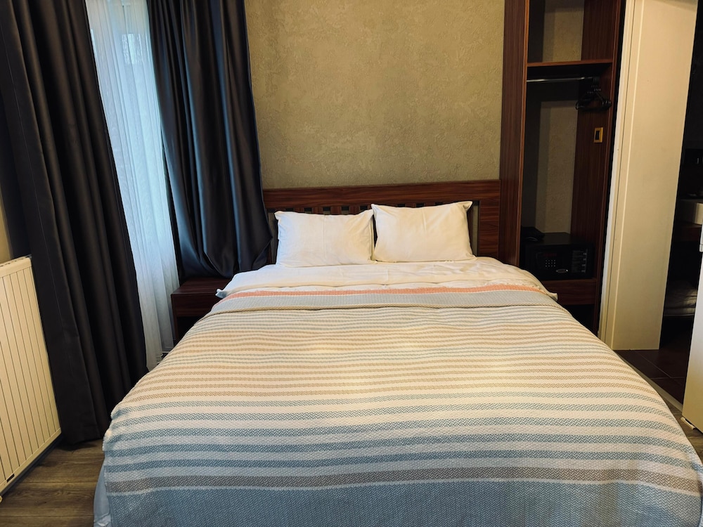 Economy Room - Photo 2