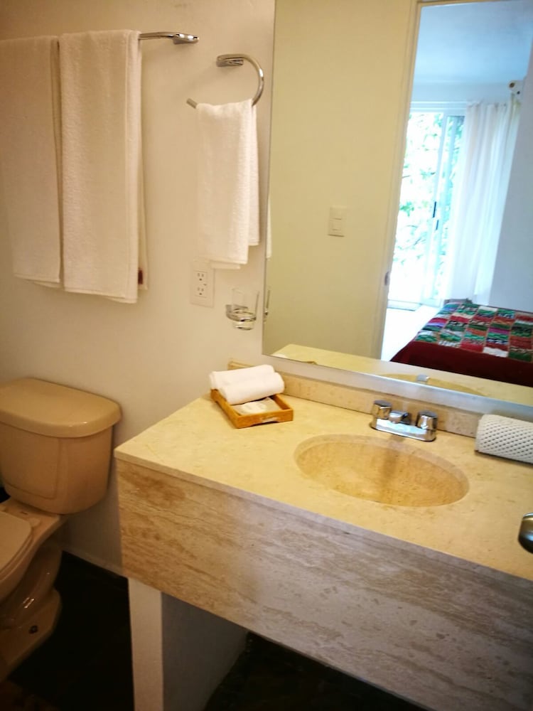 Deluxe Double Room, 1 King Bed photo 3