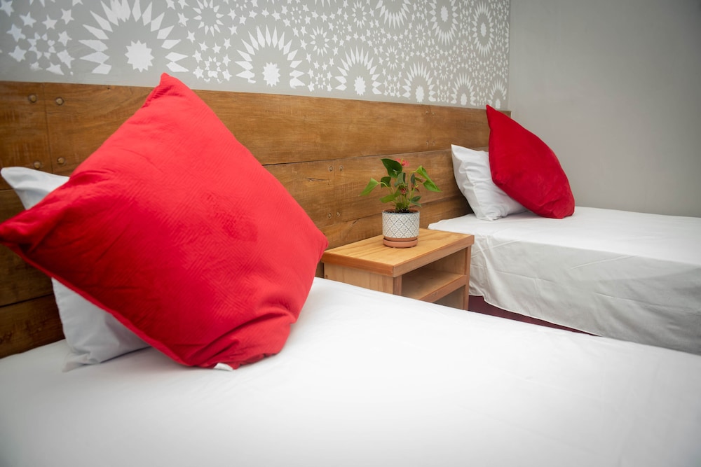 Twin Room - Photo 1