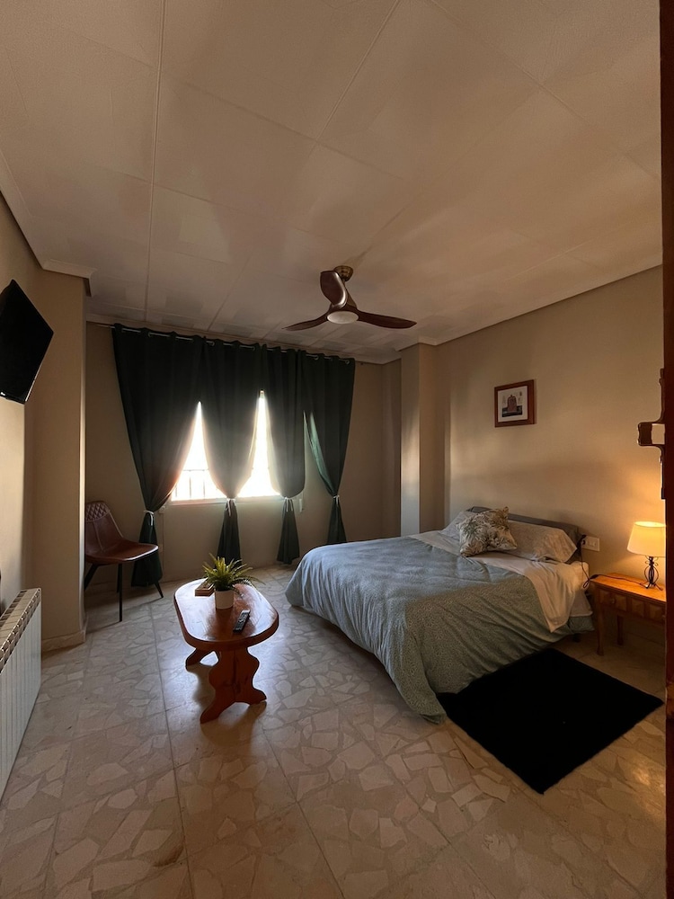 Classic Twin Room, City View