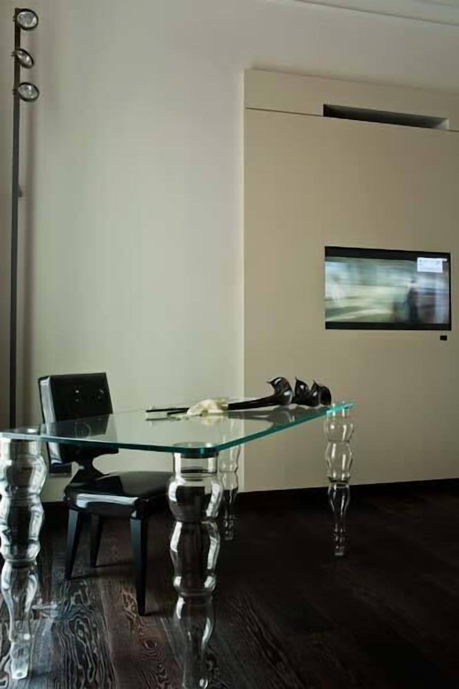Luxury Suite, City View - Photo 6