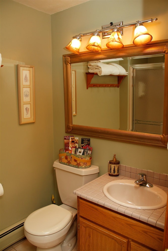 The Native American Room, 1 Queen Bed and Sofabed photo 3
