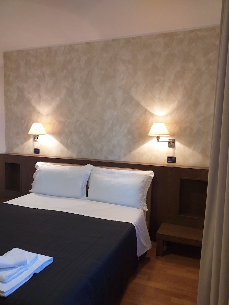 Superior Double or Twin Room photo 3