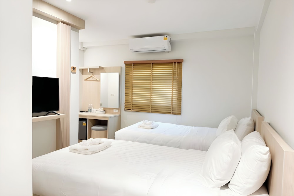 Twin Room - Photo 5