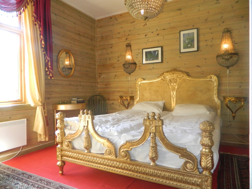 Basic Double Room photo 2