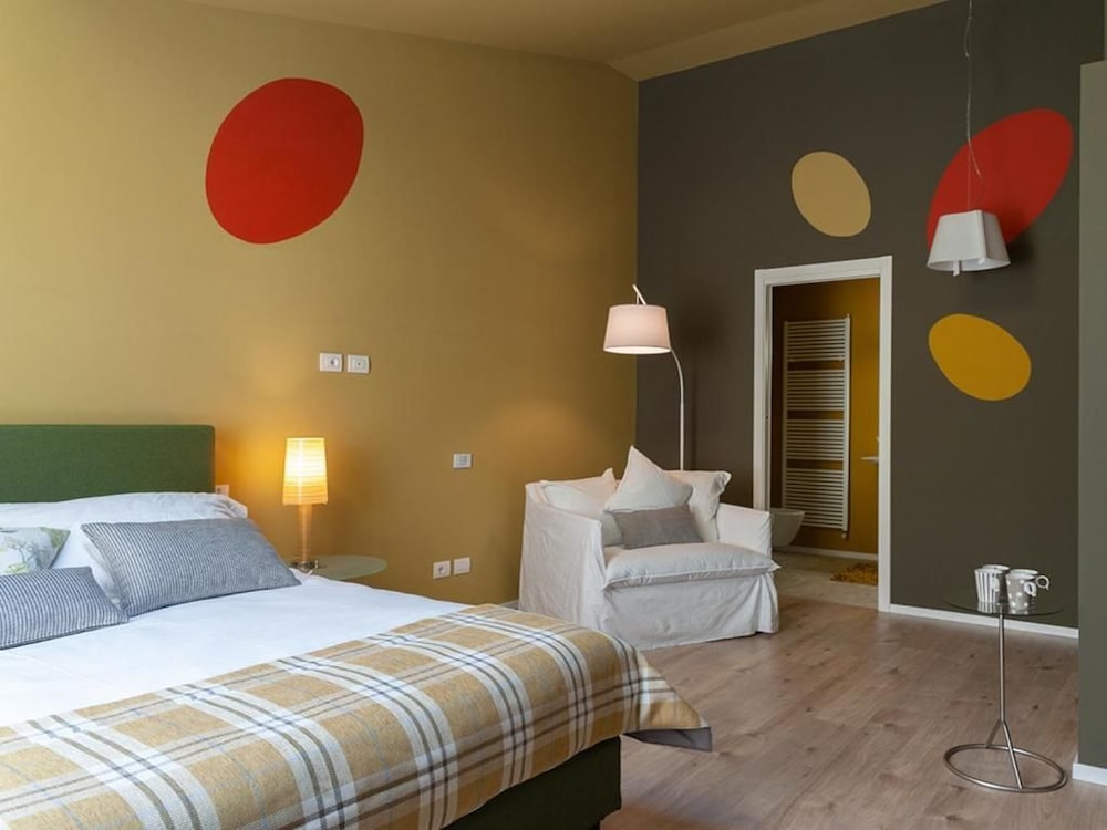 Suite photo 1