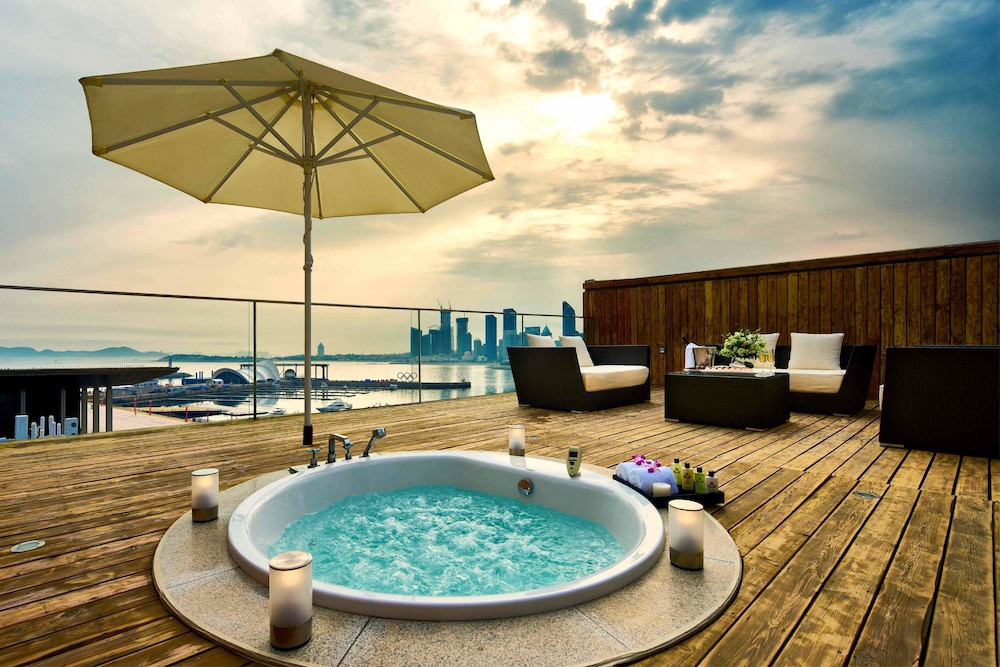 Suite, 1 Bedroom, Jetted Tub, Harbor View (Outdoor Jetted Tub, Marina)