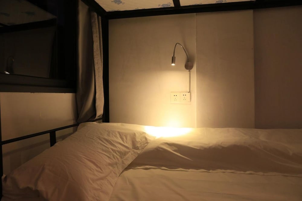 Bed in 6-Bed Mixed Dormitory Room photo 2