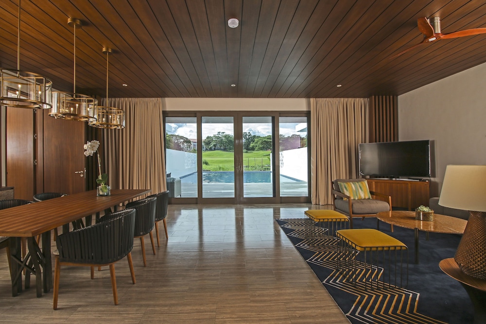Premier Villa, Private Pool - Photo 4