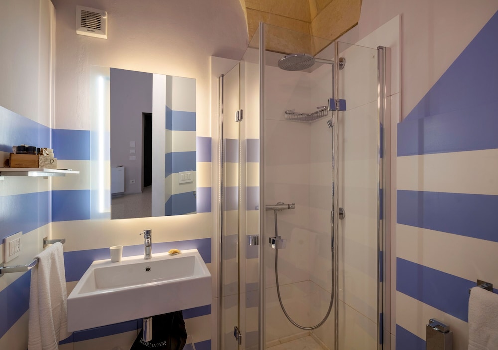 Classic Double or Twin Room photo 3